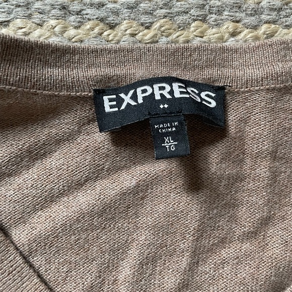 Men’s Express Beige Pullover Sweater - Picture 3 of 4